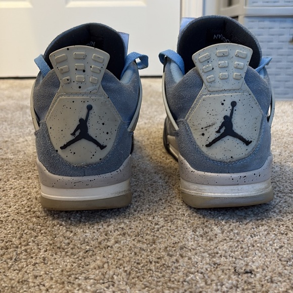 Jordan 4 Retro-university Blue